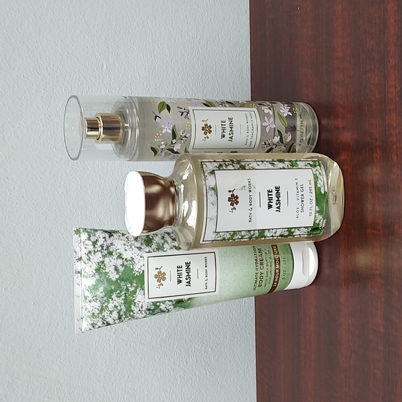 Bath & Body Works Bath & Body Bath Body Works White Jasmine Shower